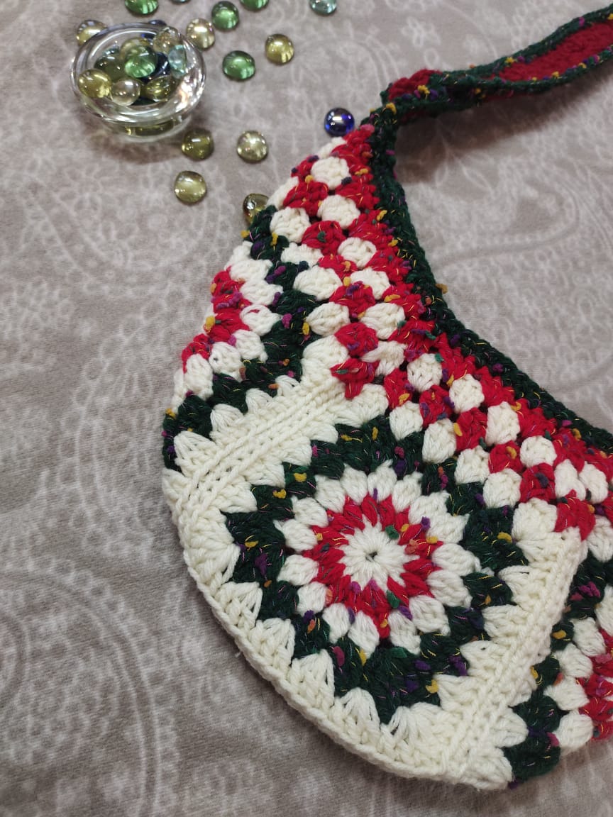 Crochet cross body bag : Handcrafted Boho Vibes