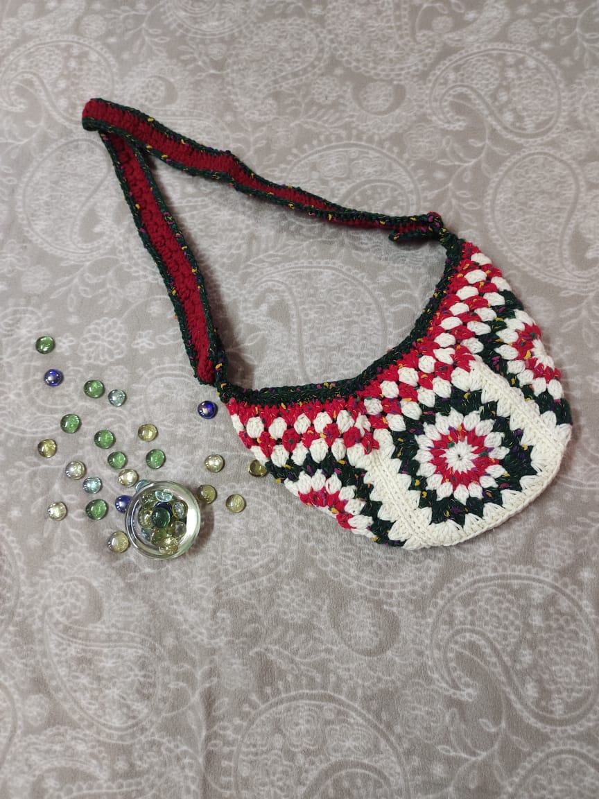 Crochet cross body bag : Handcrafted Boho Vibes