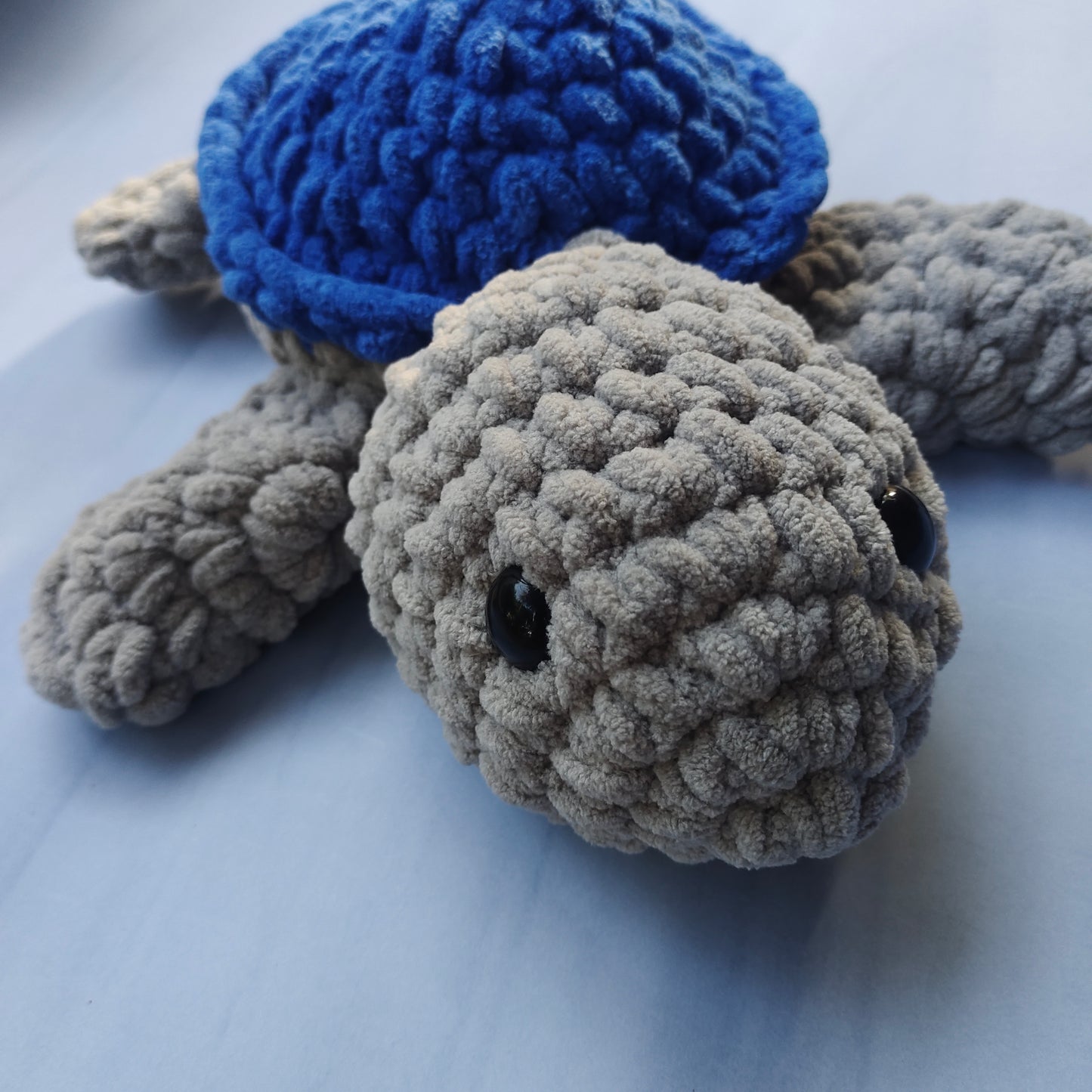 Crochet turtle : soft & cuddly toy
