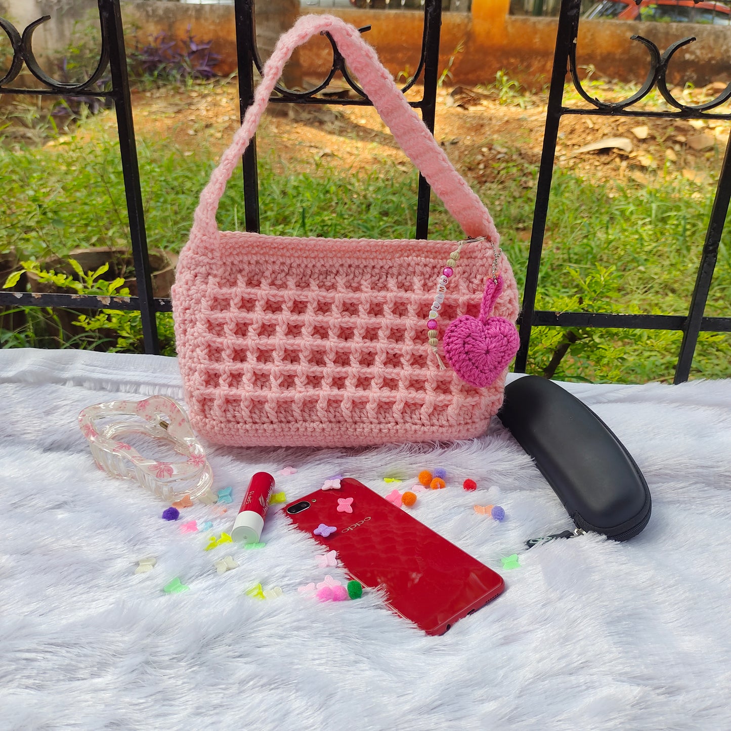 Crochet hand bag: waffle style with free heart bag charm &  handmade beads zipper.