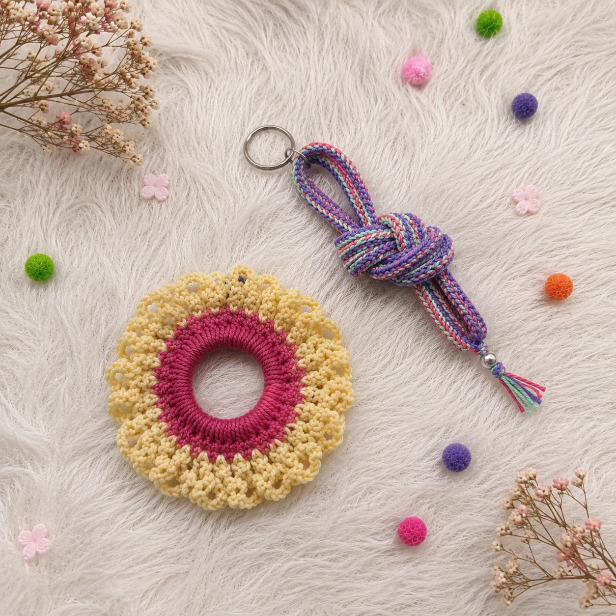 Crochet Scrunchie & Celtic Knot Keychain : perfect handmade gift set