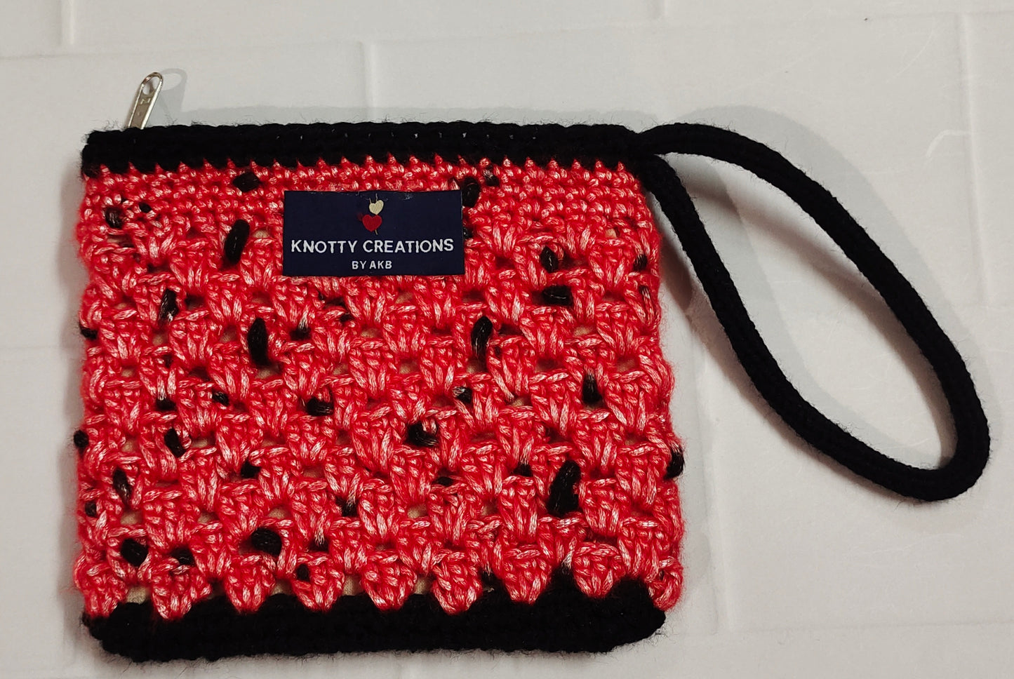 Crochet clutch: Knot & Carry Clutch