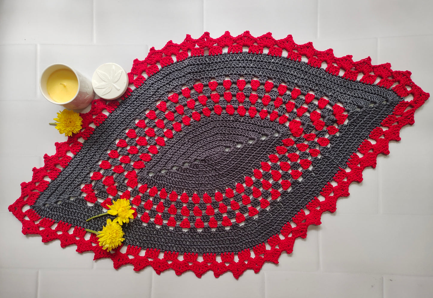 Crochet oval table mat : Elegant home decor